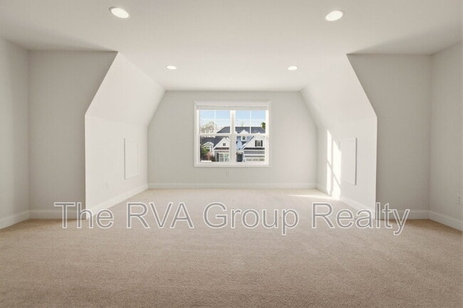 Building Photo - 5025 Rivermere Ln