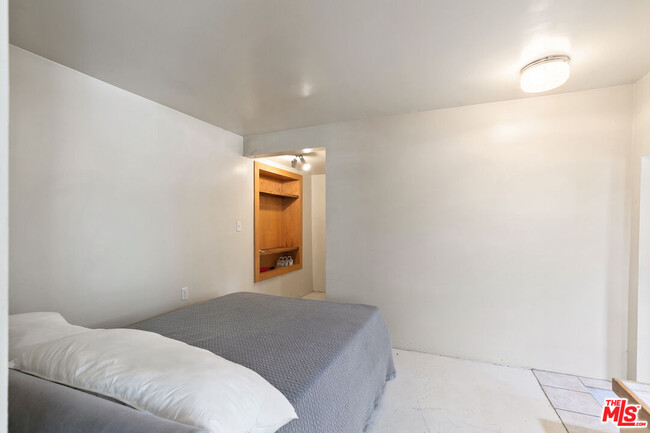Building Photo - 11320 Alethea Dr