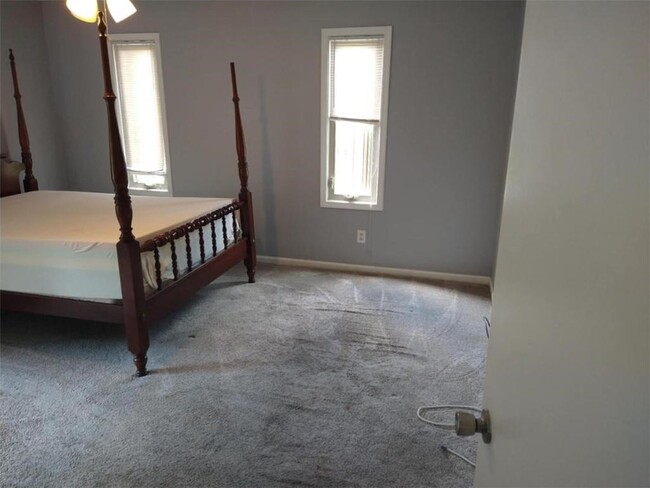 Building Photo - 1730 Cedar Grove Dr