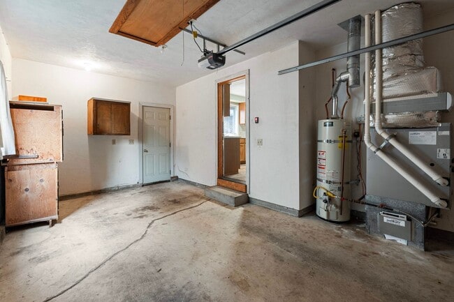 Building Photo - Large 2 bedroom 2 bathroom duplex with garage! $500 OFF YOUR FIRST MONTH’S RENT!