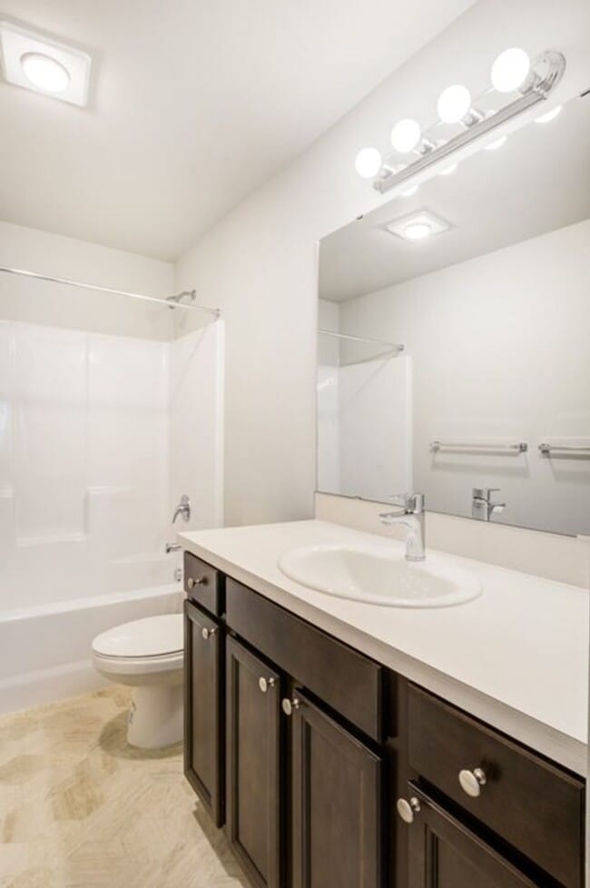 Building Photo - Newly Built 4bd 2.5ba in LSSD