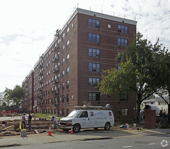 Seaside Plaza Apartments 20 Father Capodanno Blvd Staten Island NY 10305 Apartment Finder