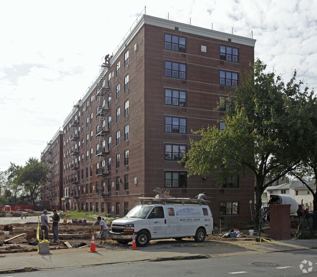 Primary Photo - Seaside Plaza Apartments