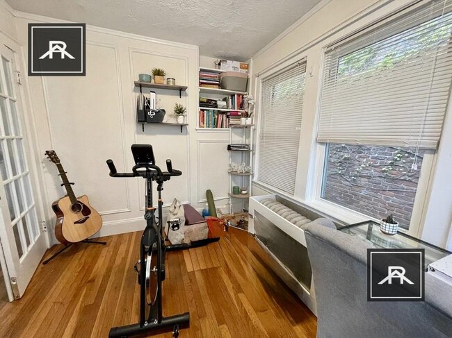Building Photo - 4 bedroom in Brookline MA 02446