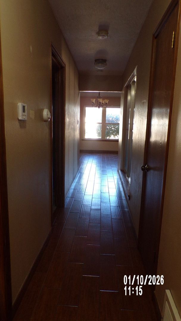 Building Photo - Fantasic Country Club West Home  1/2 OFF FIRST FULL MONTH'S RENT