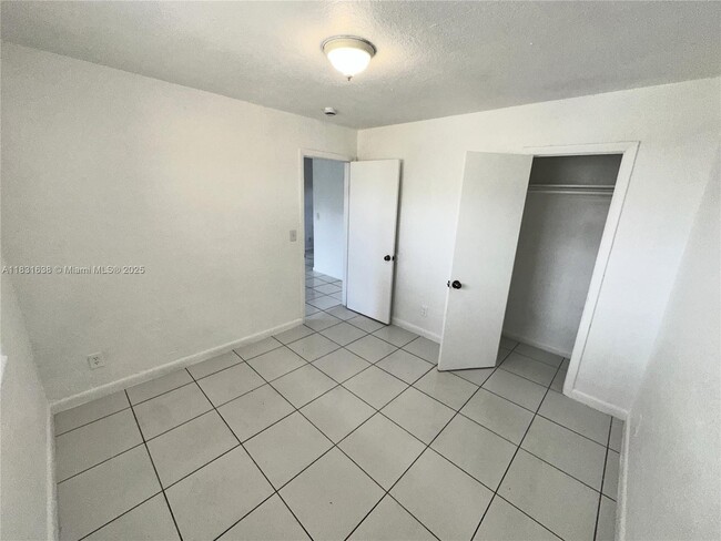 Building Photo - 701 NW 7th Ave