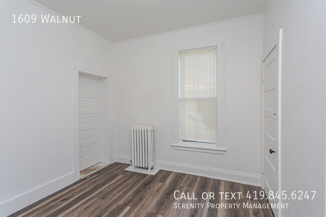 Building Photo - 1609 Walnut-