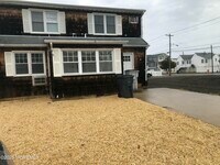 Building Photo - 304 Eisenhower Ave
