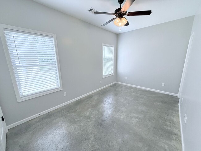 Building Photo - 145 MS-334