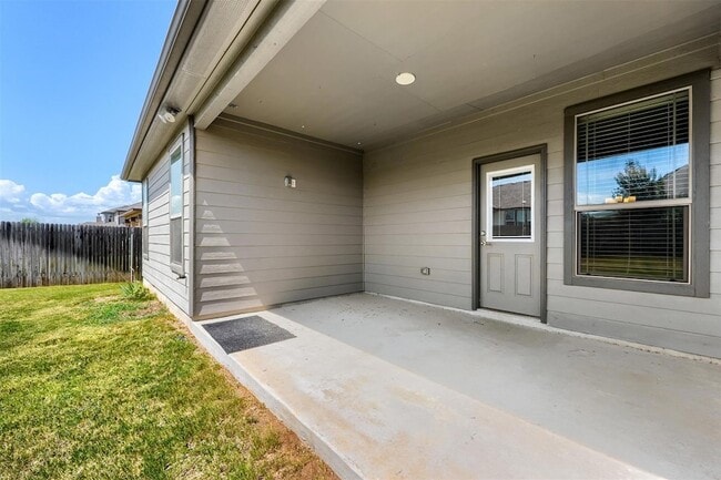 Building Photo - 199 Kennicott Dr