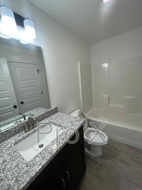 Building Photo - 1601 White Oak Dr
