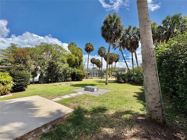 Building Photo - 438 Lakeview Ave