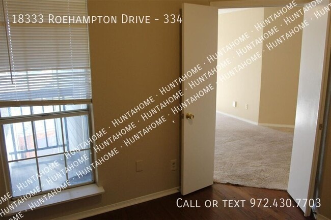 Building Photo - 18333 Roehampton Dr