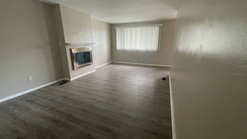 Building Photo - 4734 S 700 E