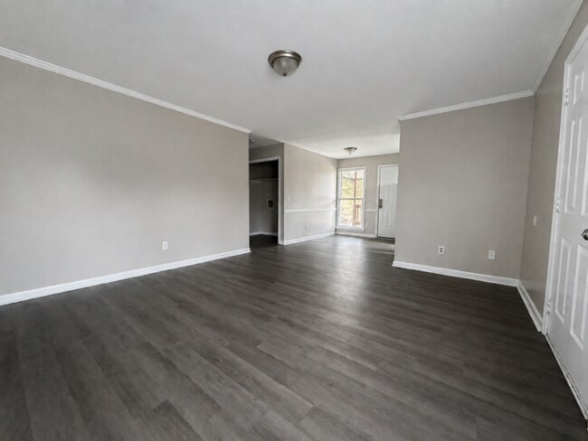 Building Photo - 4144 Bonnell Drive - 2 Bedroom | 2 Bathroom