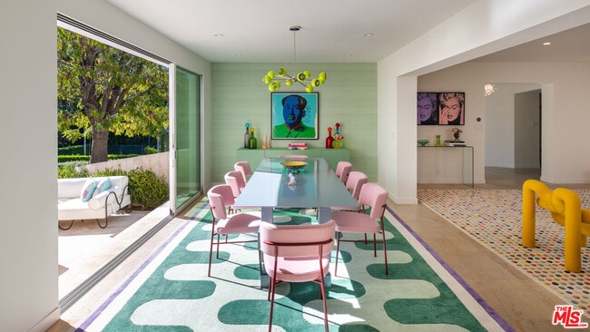 Building Photo - 661 Doheny Rd