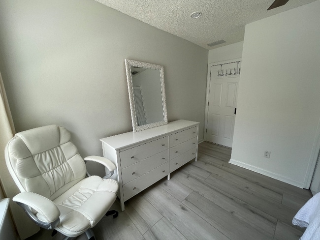 Building Photo - 3703 Alcove Dr