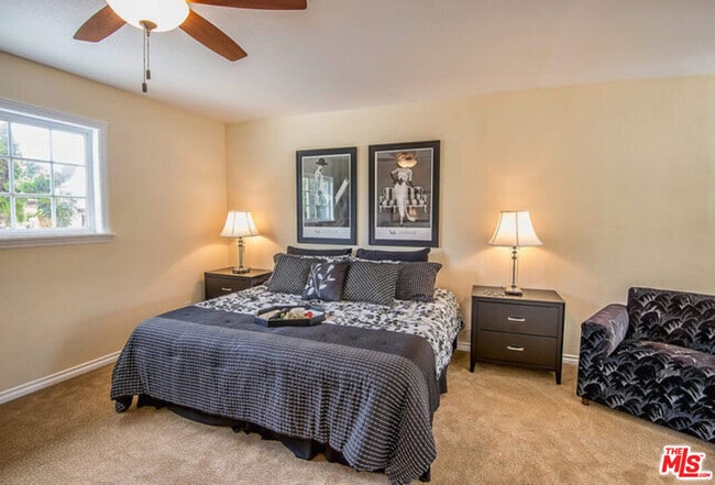 Building Photo - 7830 W 83rd St