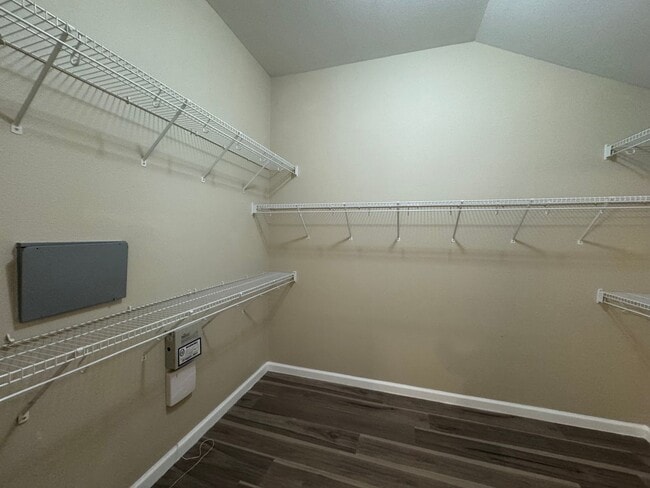 Building Photo - 20502 Wild Springs Dr