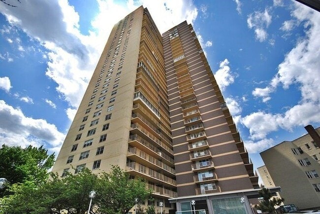 Building Photo - 6040 JFK Blvd E
