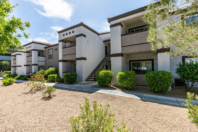 Building Photo - Stylish Fully Furnished 1BR Condo with Private Patio & Custom Closet