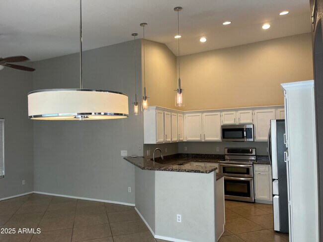 Building Photo - 4619 E Desert Cactus St