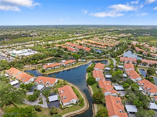 Building Photo - 4970 Deerfield Way