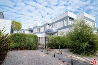 Building Photo - 1021 17th St