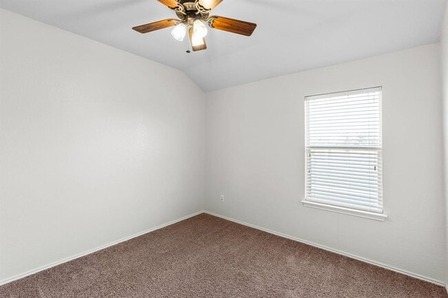 Building Photo - 124 Amberwood Ct