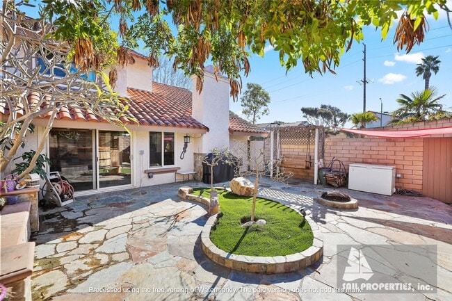 Building Photo - Beach townhome Vacation Rental with two ca...