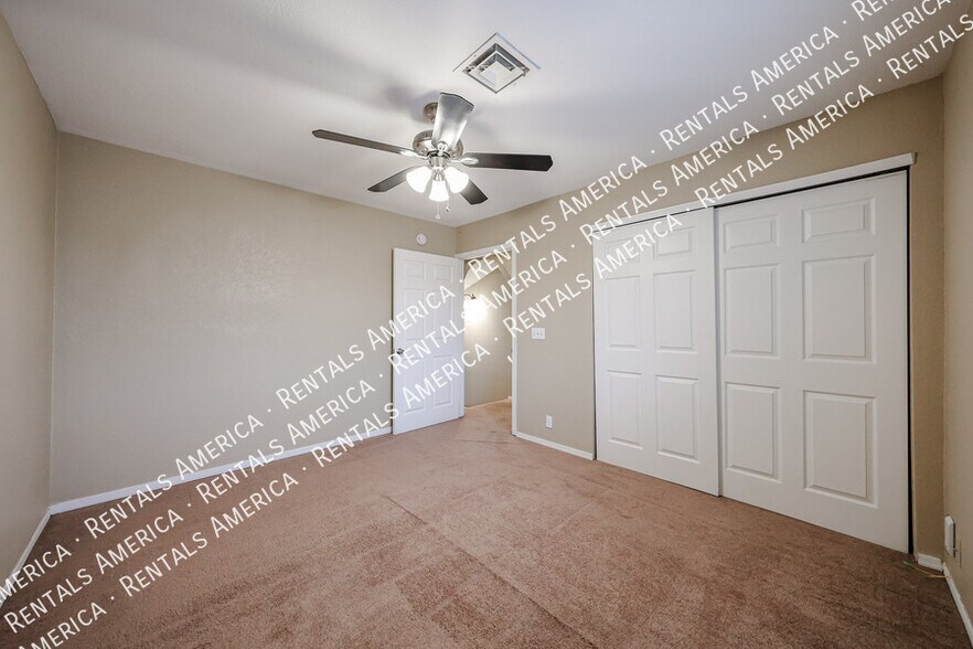 Building Photo - 6631 N 84th Dr
