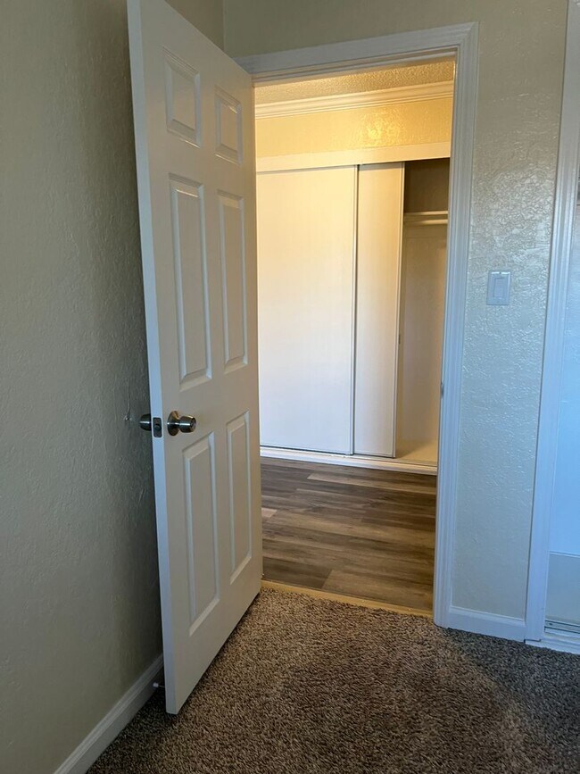 Building Photo - Welcome to SkyView Villa & Somerset Apartm...