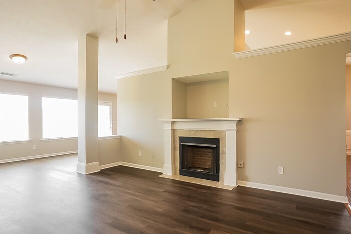 Building Photo - 6005 Great Glen