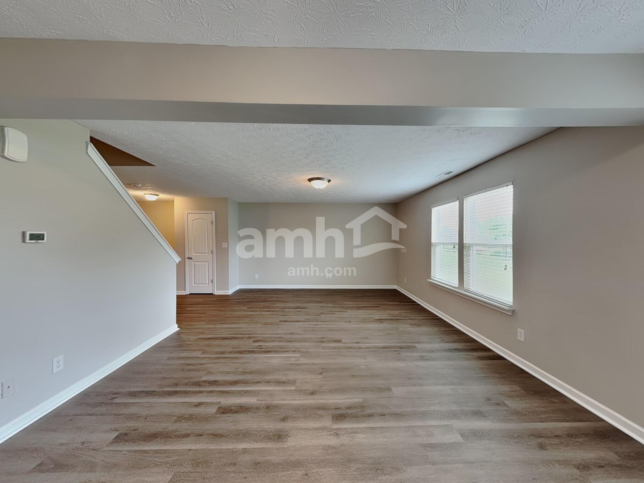 Building Photo - 1127 Fiesta Dr