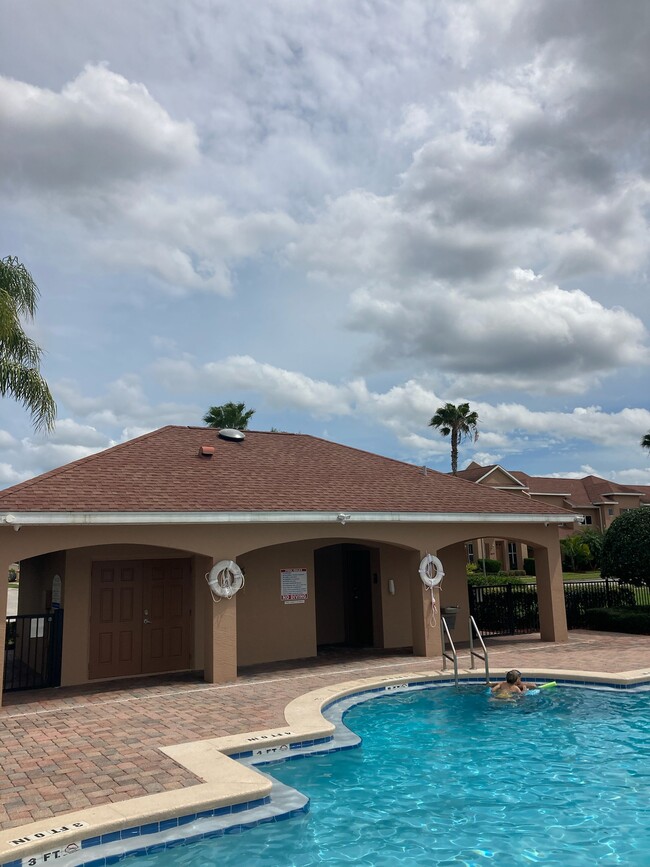 Building Photo - 432 Airport Rd