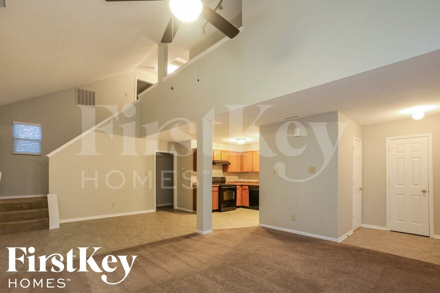 Building Photo - 12158 E 141st St