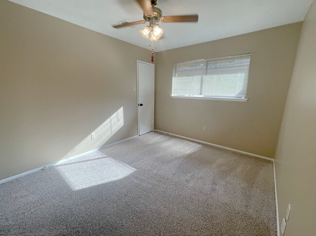 Building Photo - 3510 Rolling Terrace Dr