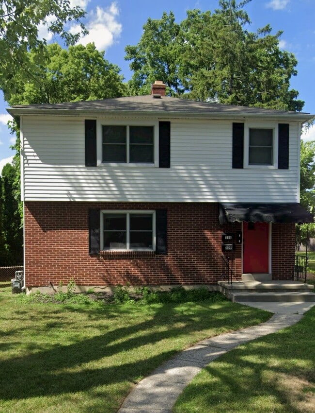 Building Photo - 311 Parkdale St