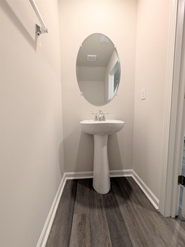 Building Photo - 632 Golden Resin Rd