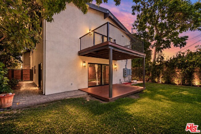 Building Photo - 393 Huntley Dr