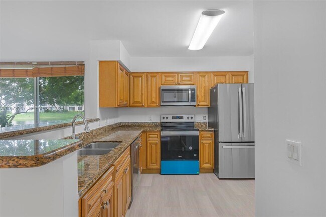 Building Photo - 12154 St.Andrews Pl