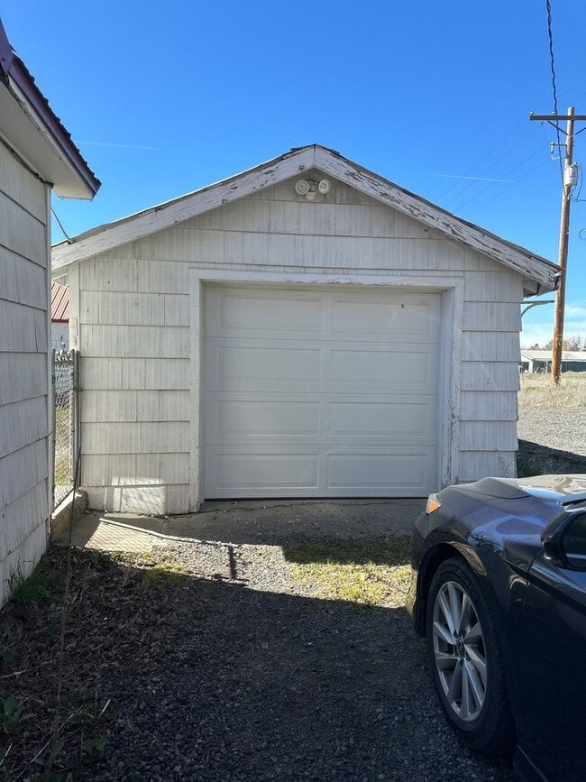 Building Photo - 2800 Watson St