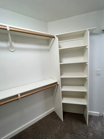 Primary Walk-in Closet - 5358 Summerlake St SE
