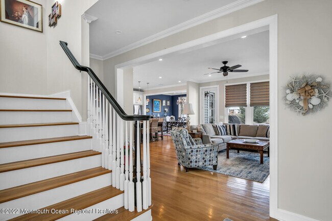 Building Photo - 812 Claridge Dr