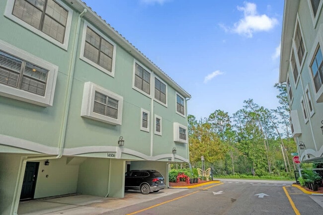 Building Photo - 14545 Damai Ln