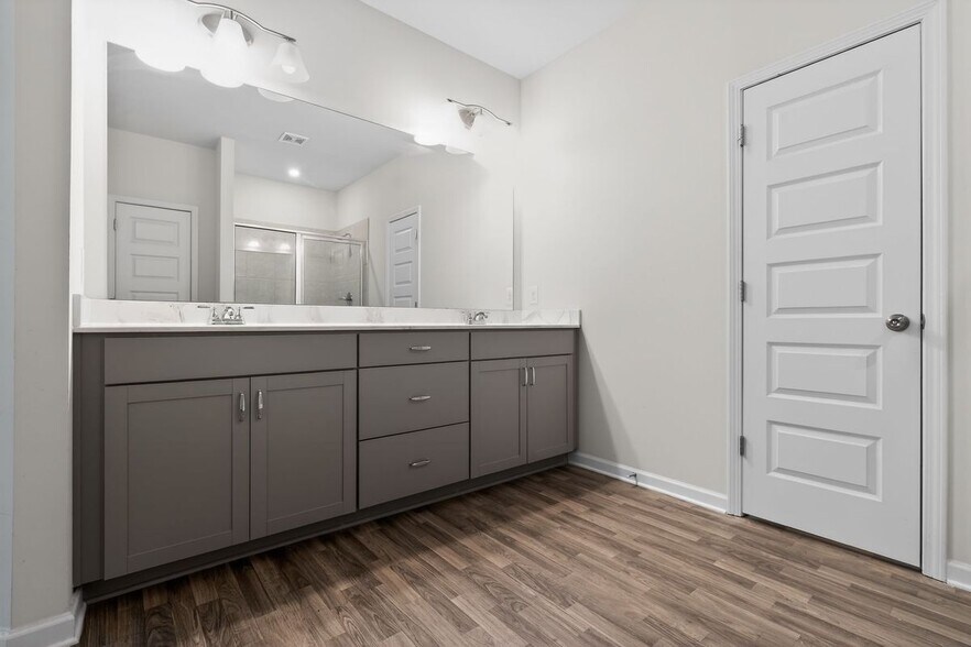 Building Photo - 185 Madison Bend