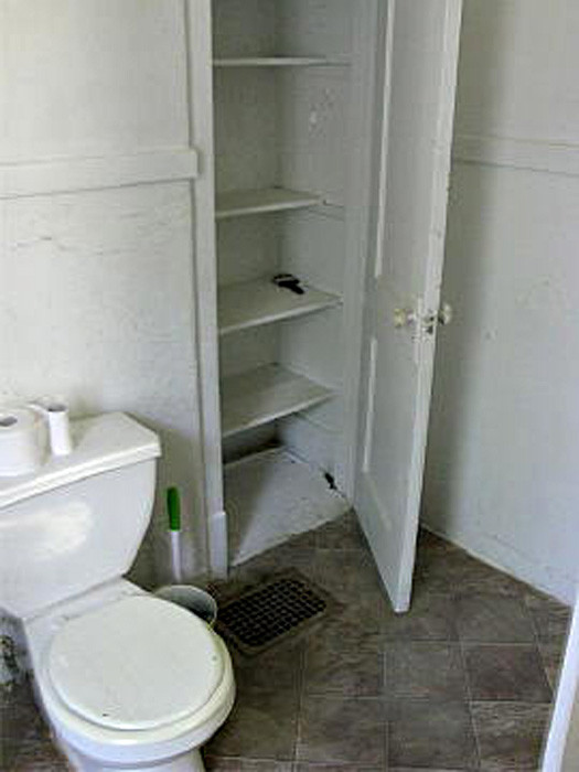 2nd floor bath east side - 1306 Hickory St