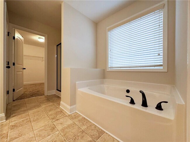 Building Photo - 2251 Chance Ln