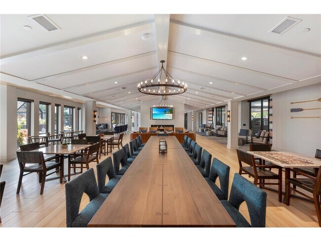 Building Photo - 12610 Ridgedale Dr