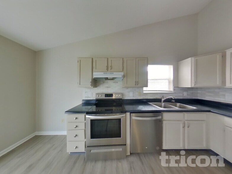 Building Photo - 1328 Wilkes Dr